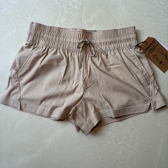 Avalanche NWT 'In Waves' Khaki Athletic Outdoor Shorts Elastic Waist Size Small - Picture 3 of 11